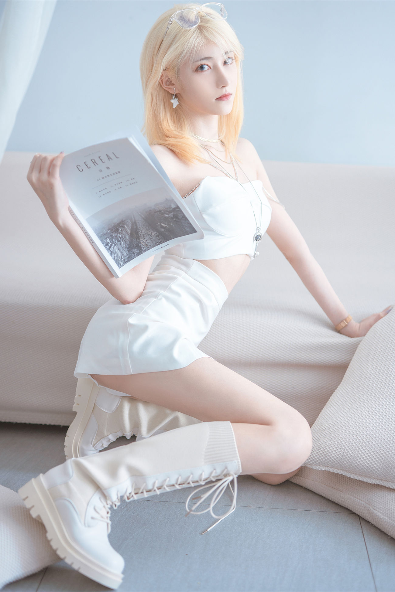 南桃Momoko 白色制服-COS世界