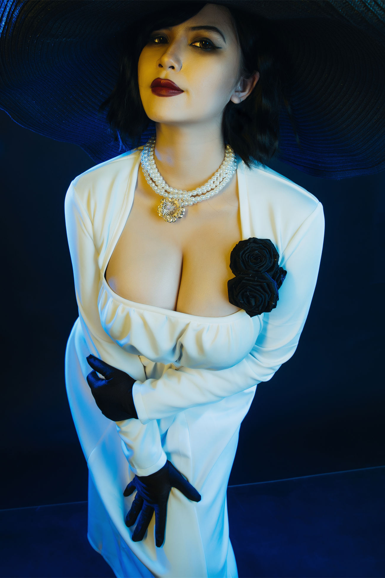 Uy Uy Lady Dimitrescu-COS世界