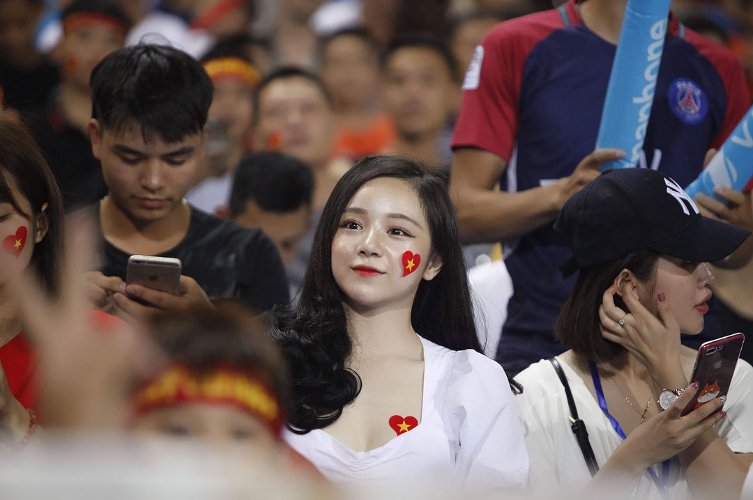 图片[2]-球场成名，越南蜜桃臀美女Thuy Tienn-COS世界