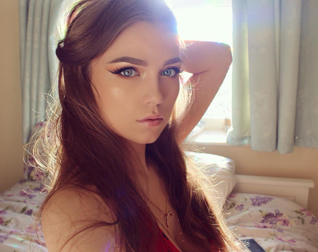 图片[5]-英国美女主播Alex Clark，绝对能让你想入非非-COS世界