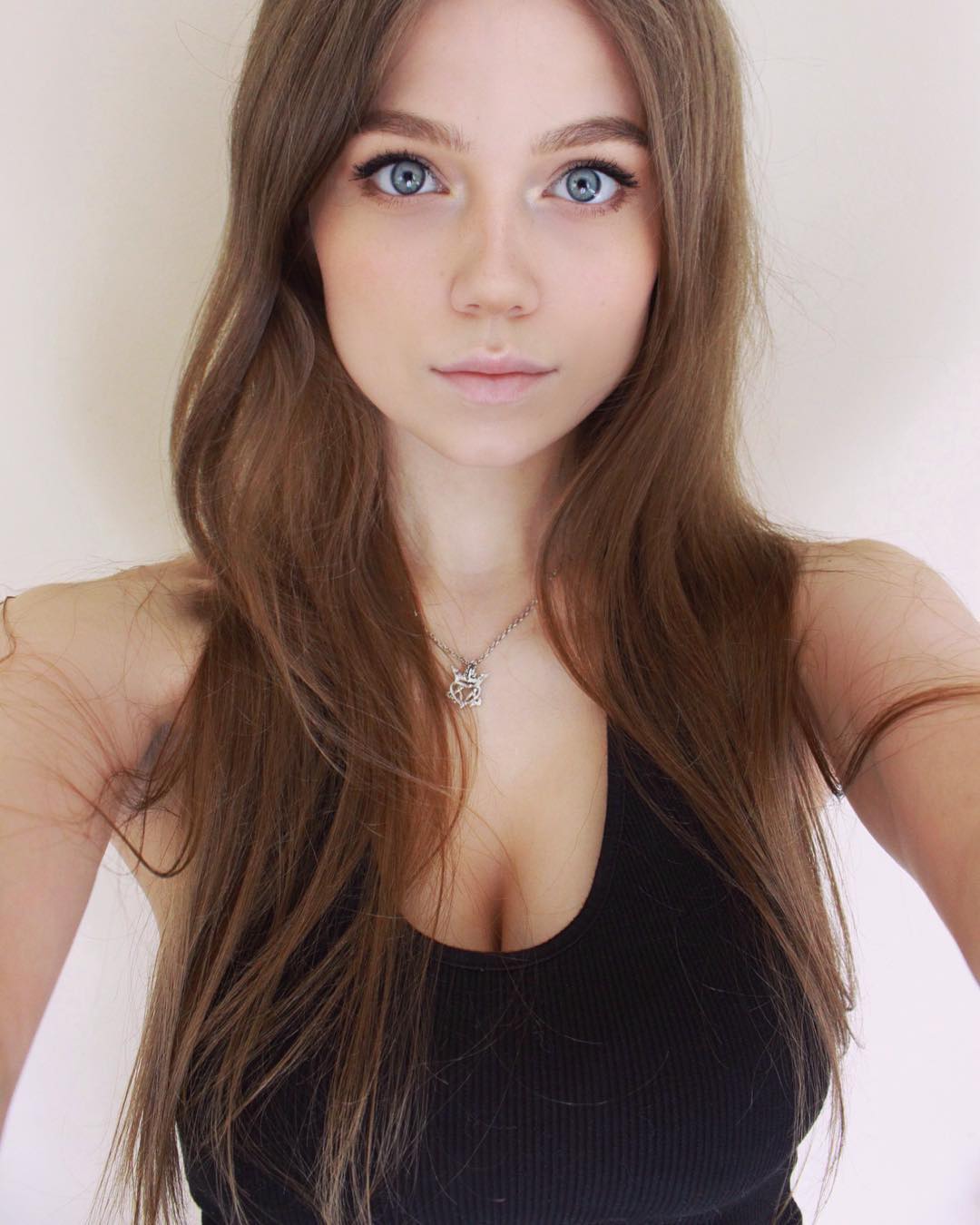 英国美女主播Alex Clark，绝对能让你想入非非-COS世界