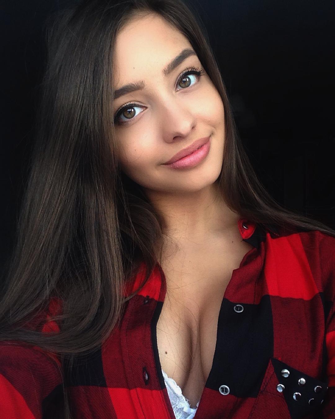 俄罗斯性感模特Darina Dashkina，差一点做了歌剧演员-COS世界