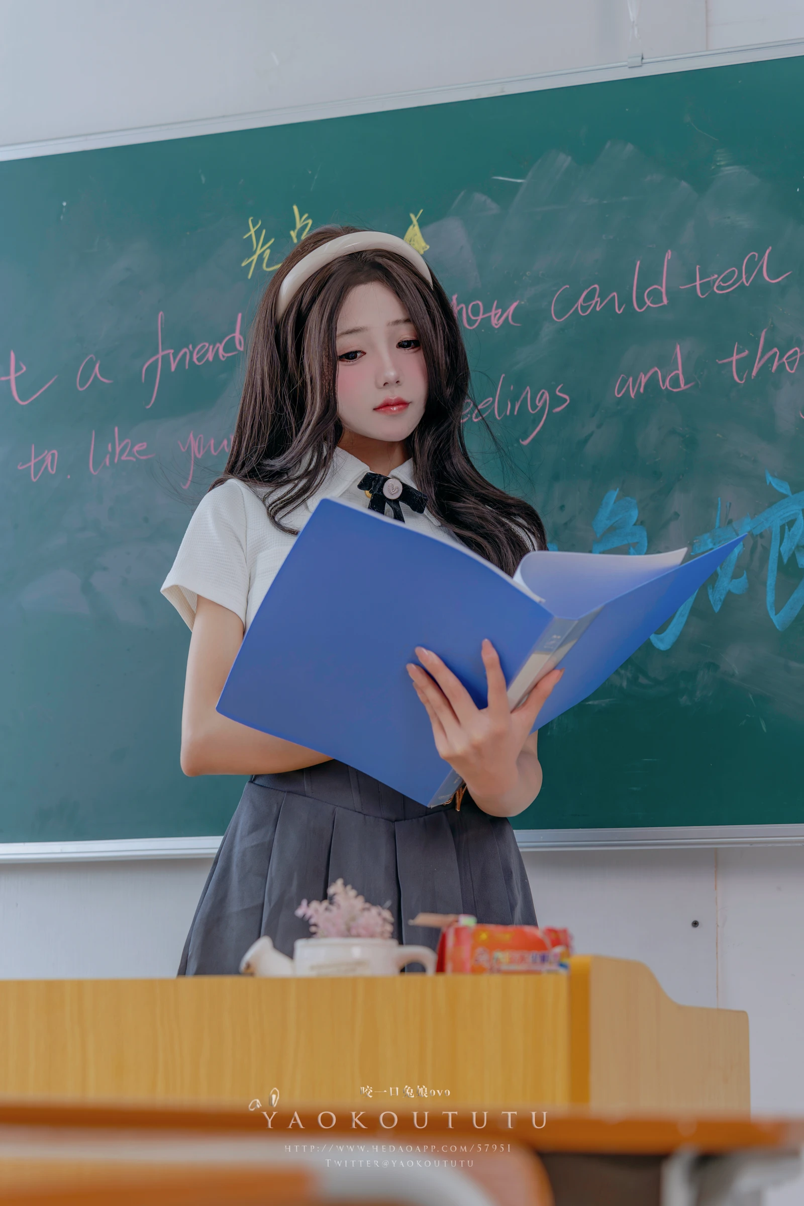 咬一口兔娘 实习老师的欢迎仪式-COS世界