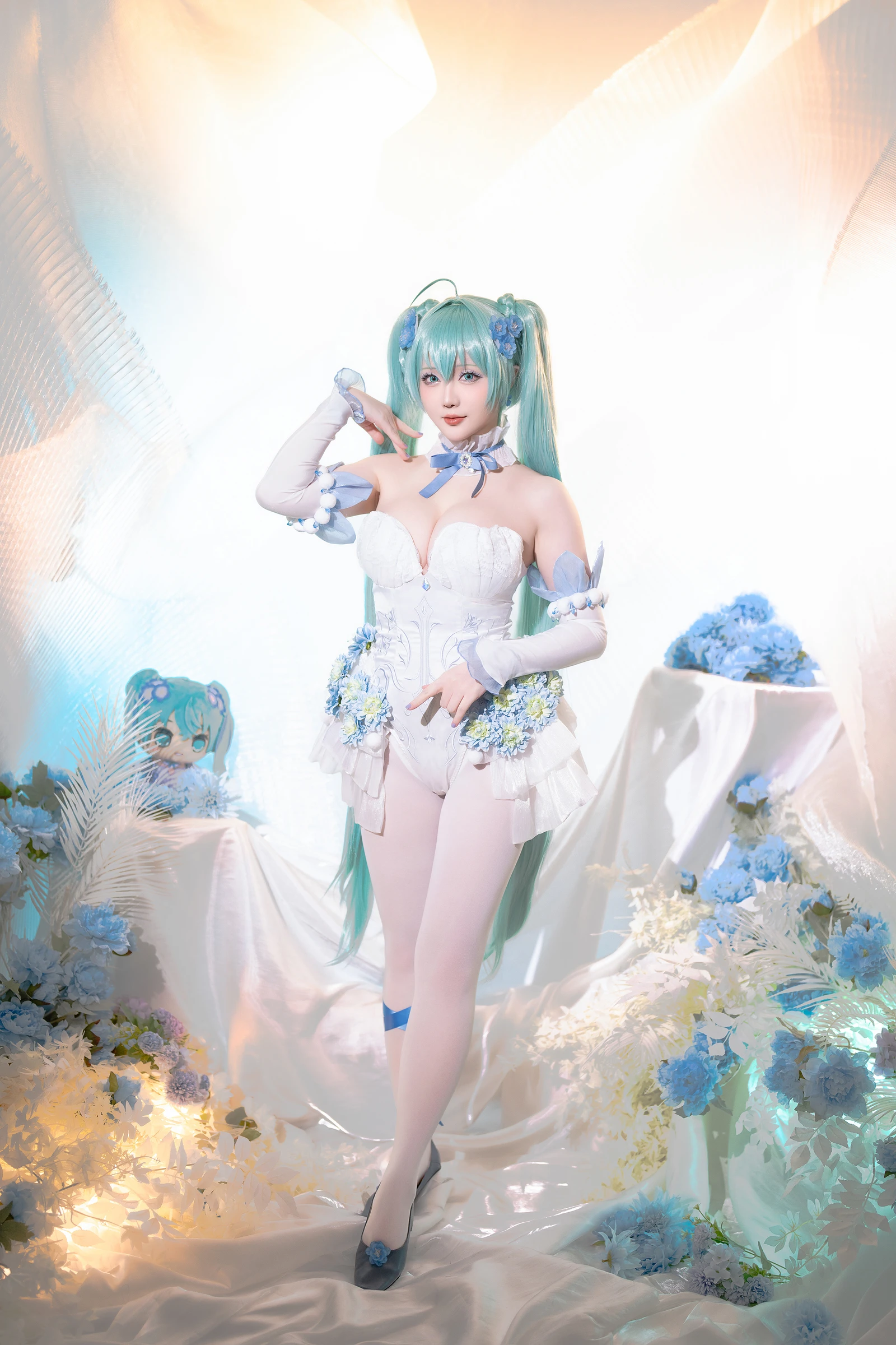 图片[2]-Coser小姐姐星之迟迟 初音未来粉蝶花精灵-COS世界