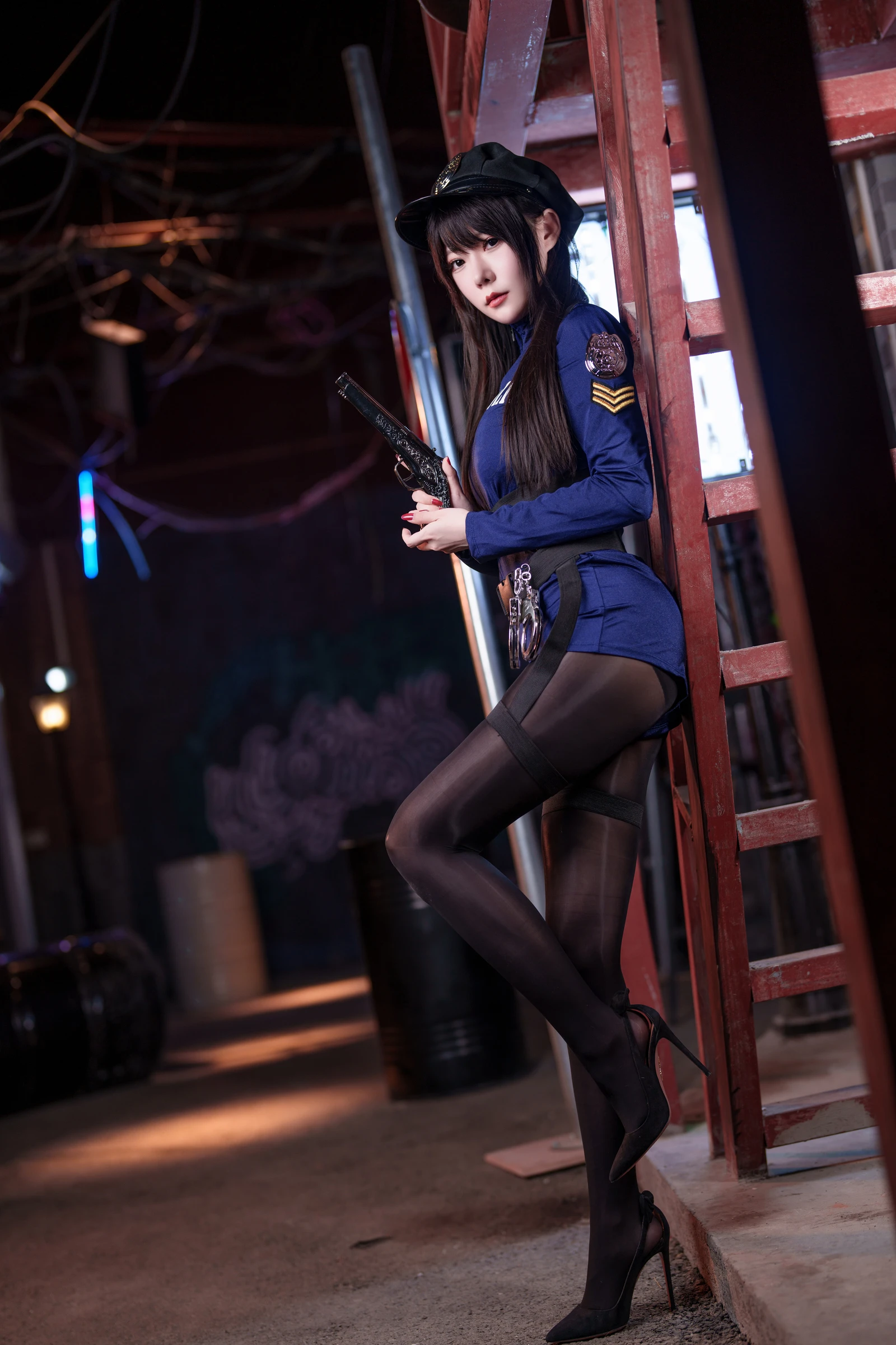 图片[4]-香草喵露露写真十一月舰长 女警-COS世界