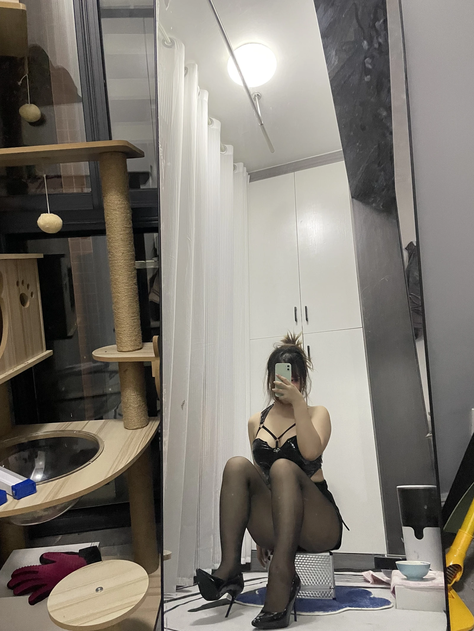 图片[5]-黑丝漆皮美女网红性感自拍私摄写真图片葱油饼-COS世界